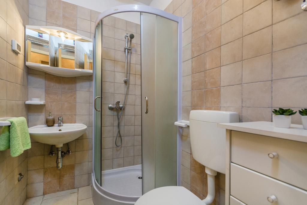 Apartment Velenik D&I Porec Exterior photo